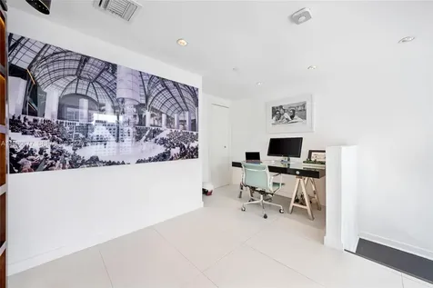 200 Biscayne Boulevard Way Miami FL 33131
