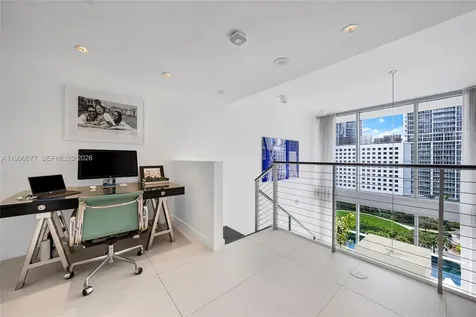 200 Biscayne Boulevard Way Miami FL 33131