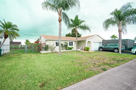 26581 SW 122nd Court Homestead FL 33032