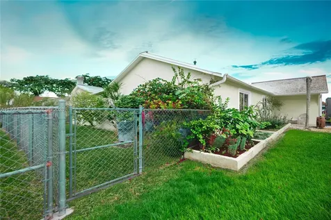 26581 SW 122nd Court Homestead FL 33032