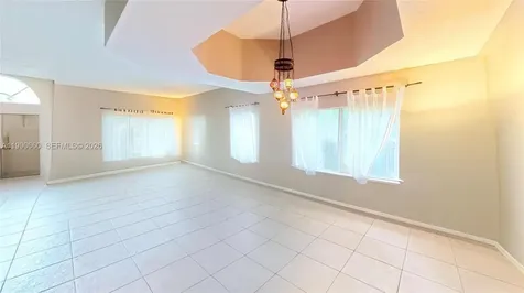 1040 NW 185th Avenue Pembroke Pines FL 33029