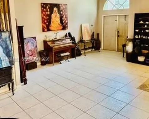 1040 NW 185th Avenue Pembroke Pines FL 33029