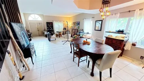 1040 NW 185th Avenue Pembroke Pines FL 33029