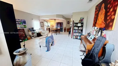 1040 NW 185th Avenue Pembroke Pines FL 33029