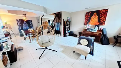 1040 NW 185th Avenue Pembroke Pines FL 33029