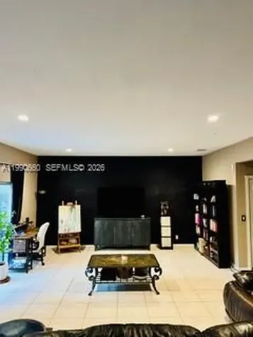 1040 NW 185th Avenue Pembroke Pines FL 33029