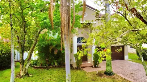 1040 NW 185th Avenue Pembroke Pines FL 33029