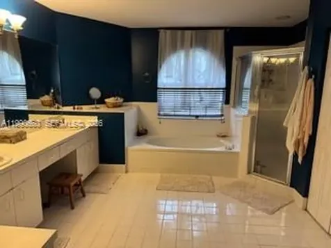 1040 NW 185th Avenue Pembroke Pines FL 33029