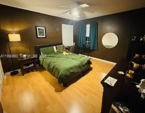 1040 NW 185th Avenue Pembroke Pines FL 33029