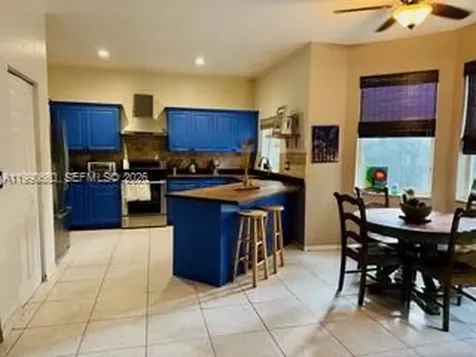 1040 NW 185th Avenue Pembroke Pines FL 33029