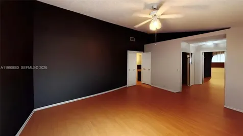 1040 NW 185th Avenue Pembroke Pines FL 33029