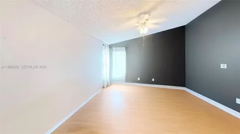 1040 NW 185th Avenue Pembroke Pines FL 33029