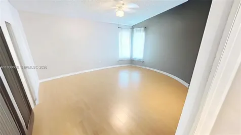 1040 NW 185th Avenue Pembroke Pines FL 33029