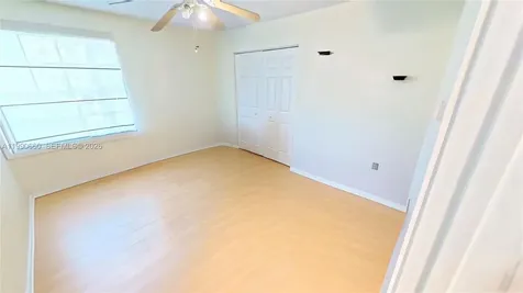1040 NW 185th Avenue Pembroke Pines FL 33029