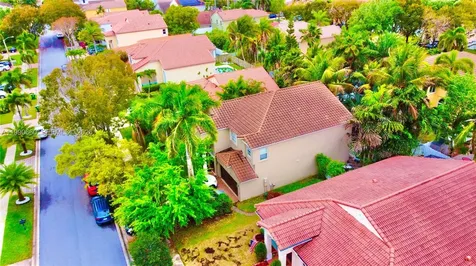 1040 NW 185th Avenue Pembroke Pines FL 33029
