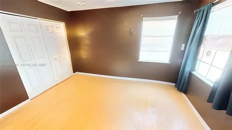 1040 NW 185th Avenue Pembroke Pines FL 33029