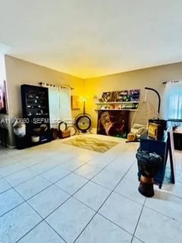 1040 NW 185th Avenue Pembroke Pines FL 33029