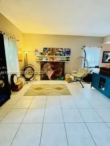 1040 NW 185th Avenue Pembroke Pines FL 33029