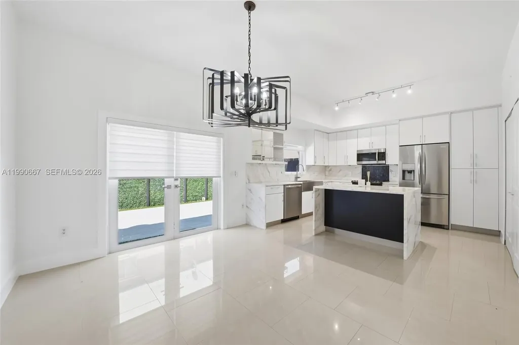 22242 SW 88th Path Cutler Bay FL 33190