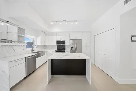 22242 SW 88th Path Cutler Bay FL 33190