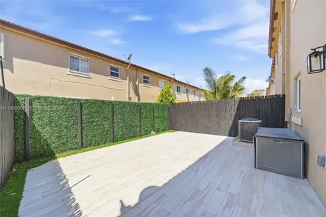 22242 SW 88th Path Cutler Bay FL 33190
