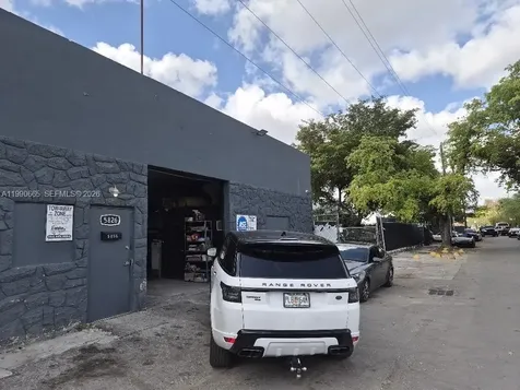 5824 Dewey Street Hollywood FL 33023