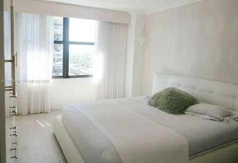 9801 Collins Avenue Bal Harbour FL 33154