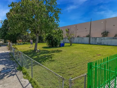 1000 SW 30th Avenue Miami FL 33135