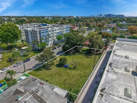 1000 SW 30th Avenue Miami FL 33135