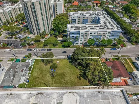1000 SW 30th Avenue Miami FL 33135
