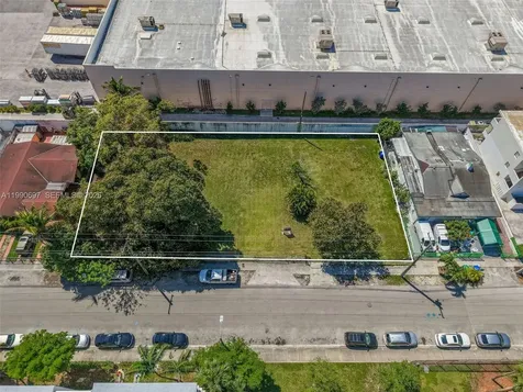1000 SW 30th Avenue Miami FL 33135