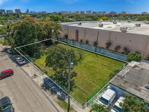1000 SW 30th Avenue Miami FL 33135
