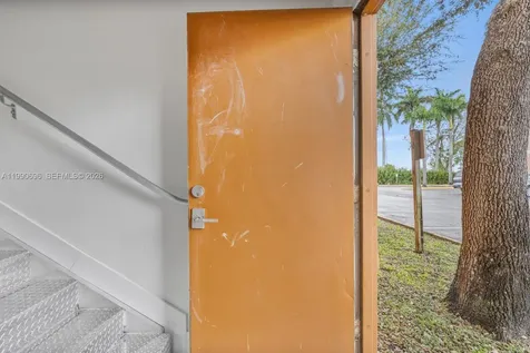 2075 W 76th Street Hialeah FL 33016