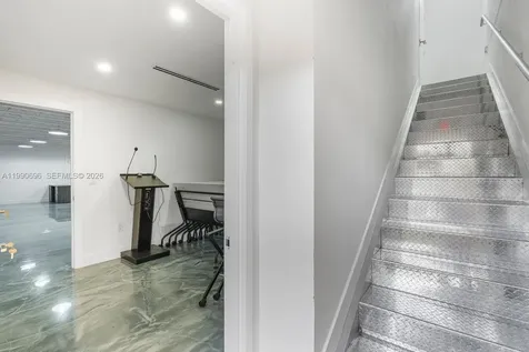 2075 W 76th Street Hialeah FL 33016