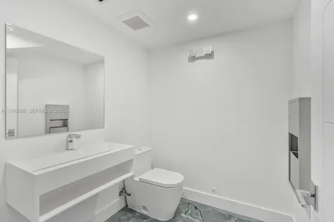 2075 W 76th Street Hialeah FL 33016