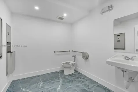 2075 W 76th Street Hialeah FL 33016