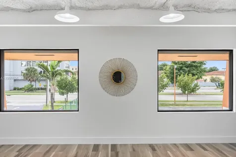 2075 W 76th Street Hialeah FL 33016