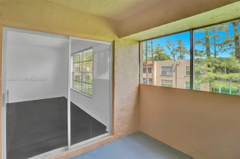 4211 NW 19th Street Lauderhill FL 33313