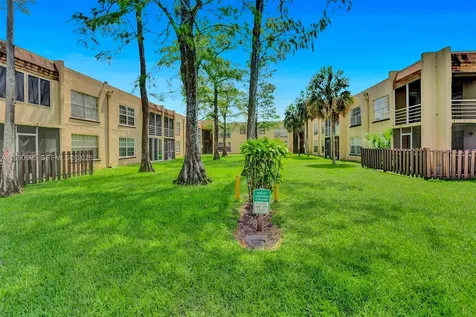 4211 NW 19th Street Lauderhill FL 33313