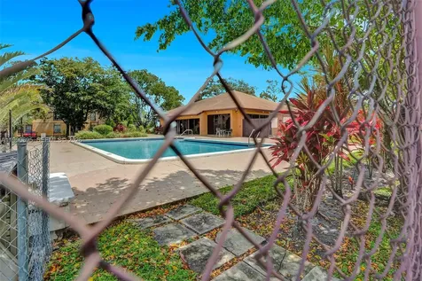 4211 NW 19th Street Lauderhill FL 33313