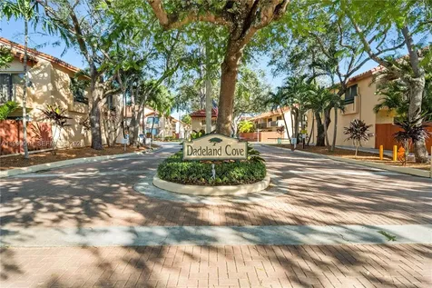 10206 SW 77th Court Miami FL 33156