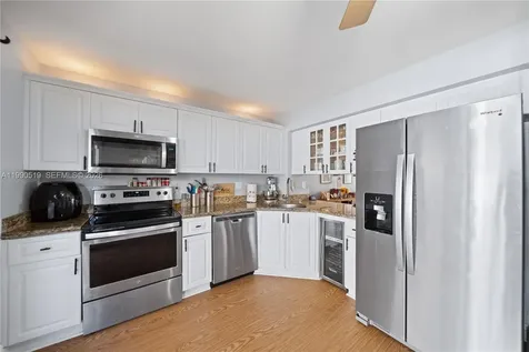 10206 SW 77th Court Miami FL 33156