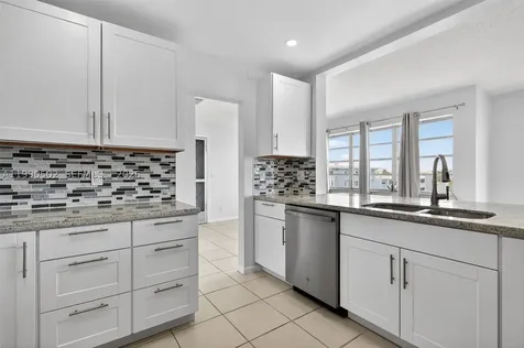 329 SE 3rd Street Hallandale Beach FL 33009