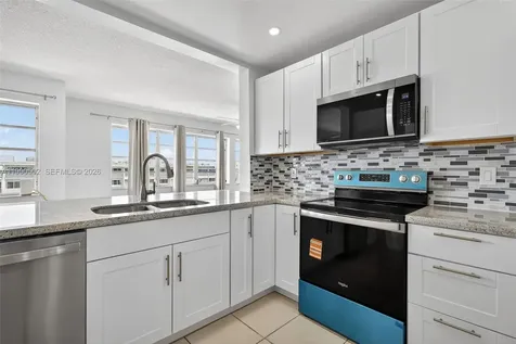 329 SE 3rd Street Hallandale Beach FL 33009