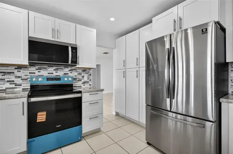 329 SE 3rd Street Hallandale Beach FL 33009