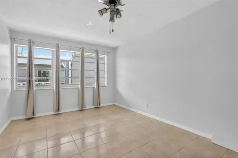 329 SE 3rd Street Hallandale Beach FL 33009