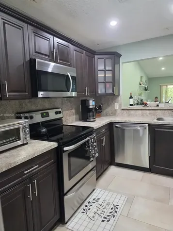893 SW 120th Way Davie FL 33325
