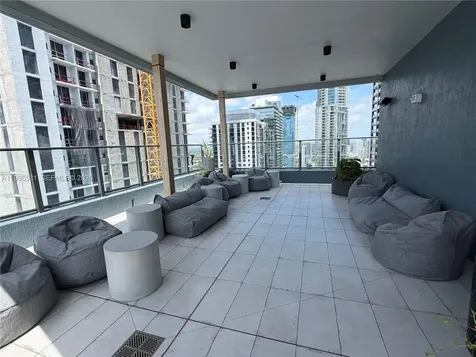 121 NE 5th Street Miami FL 33132