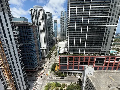 121 NE 5th Street Miami FL 33132