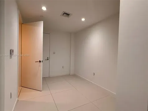 1300 S Miami Miami FL 33130